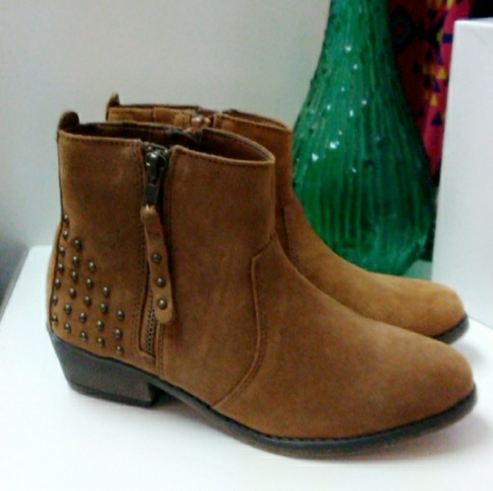 Ankle boots